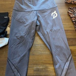 EUC SUZE 12 LULULEMON PELOTON CAPRIS